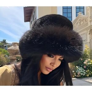 Black Faux Fur Wide Brim Winter Hat